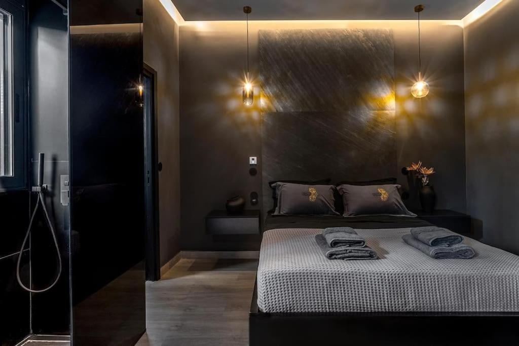 Perth Luxury Living, *