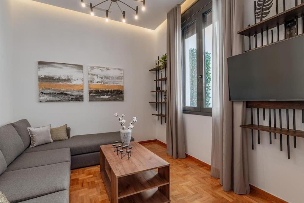 Perth Luxury Living, Athene
